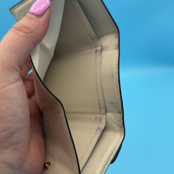 Valentino-Cream Leather Rockstud Trifold Wallet- COA and dust bag included - Picture 10 of 10